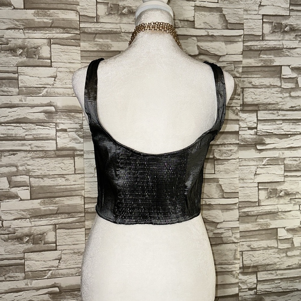 HOUSE OF HARLOW 1960 metallic grey cropped top - Picture 3 of 8